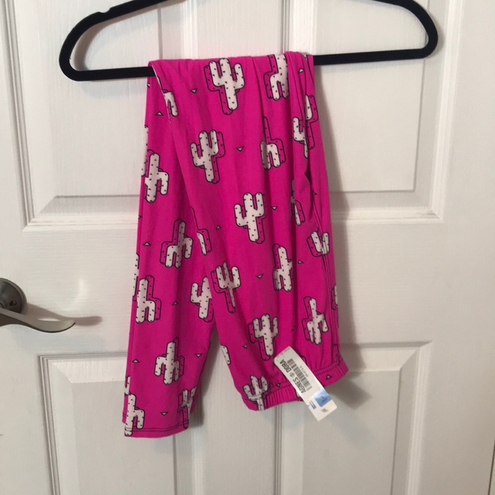 Agnes & Dora Leggings NWT. Large HOT pink